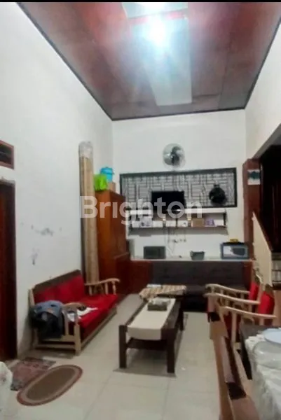 image RUMAH 2 LANTAI DENGAN 2 KIOS  DIDEPANNYA, STRATEGIS, SLIPI, JAKARTA BARAT. (5)