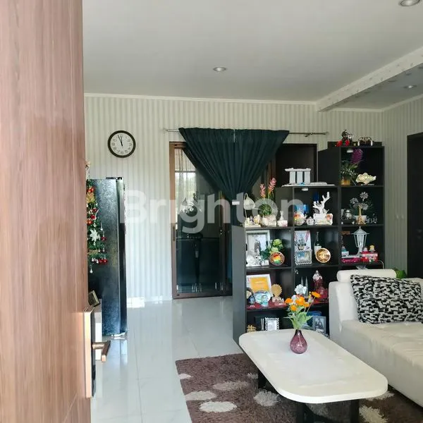 image RUMAH MEWAH LT 105 LB 155 DI CLUSTER DAKOTA SUVARNA SUTERA (2)