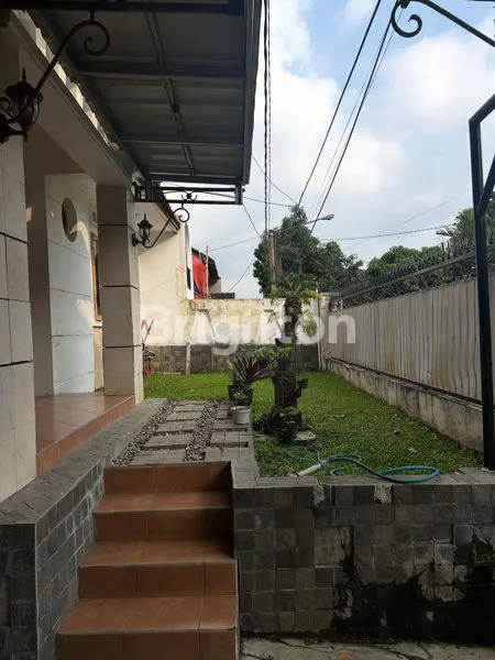 image RUMAH KELUARGA DI KAWASAN PREMIUM SETIABUDI BANDUNG (2)