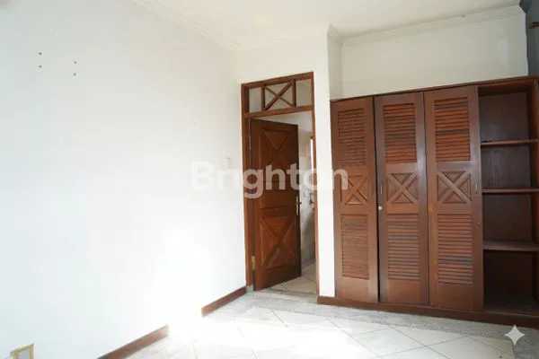 image RUMAH MEWAH SIAP HUNI, SHM, HARGA NEGO DI IMAM BONJOL (5)