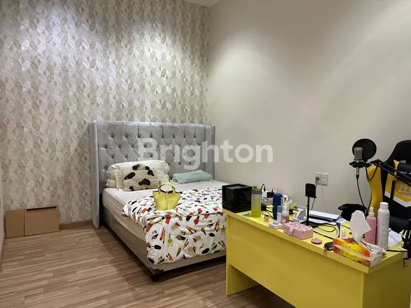 image VILLA MEWAH DAN ELIT CEMARA HIJAU (5)