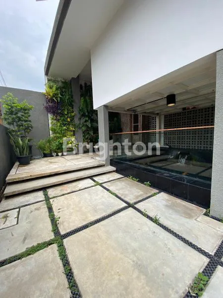 image RUMAH CANTIK DI PULOMAS (2)