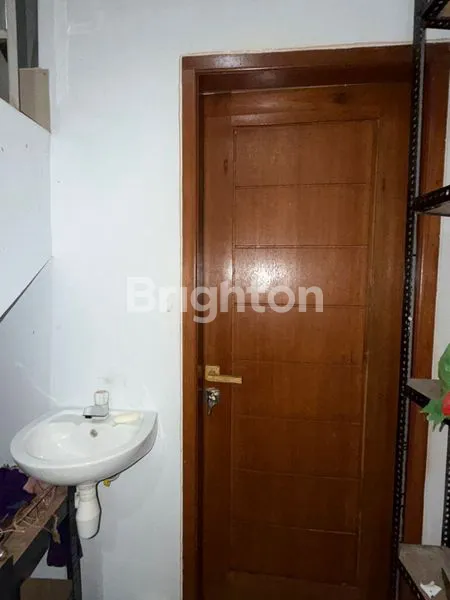 image DI SEWAKAN RUKO 2 LANTAI SIAP HUNI DENPASAR BARAT (5)