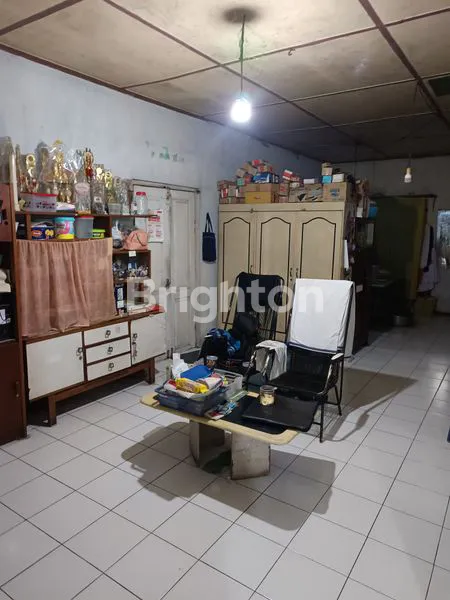 image DIJUAL RUMAH LAMA HITUNG TANAH LOKASI STRATEGIS BELAKANG PASAR BANDARJO UNGARAN (6)