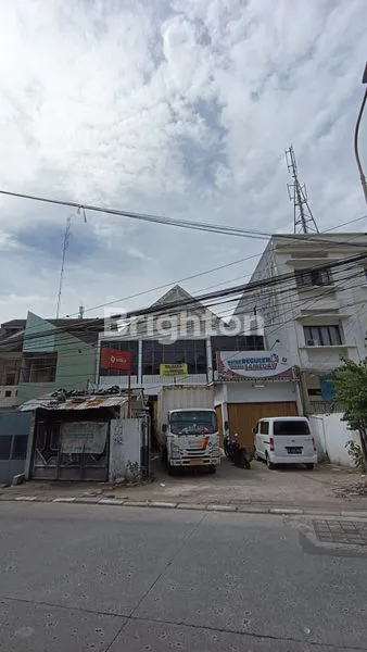 image HUNIAN STRATEGIS PURI KEMBANGAN, 2 LANTAI & SERTIFIKAT SHM (1)