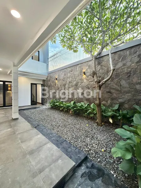 image RUMAH SECONDARY BARU RENOV SIAP HUNI MEWAH DI KAWASAN PREMIUM BSD LAMA PUSPITA LOKA (5)