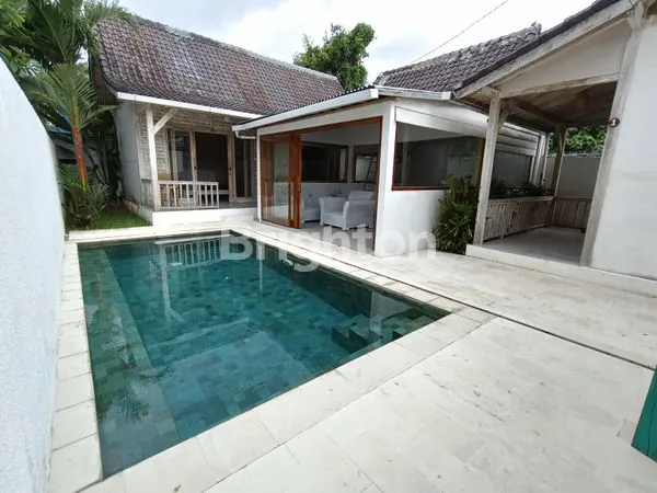 image VILLA JOGLO STYLE 3 BR, FULLY FURNISHED, PADANG LINJONG CANGGU (1)