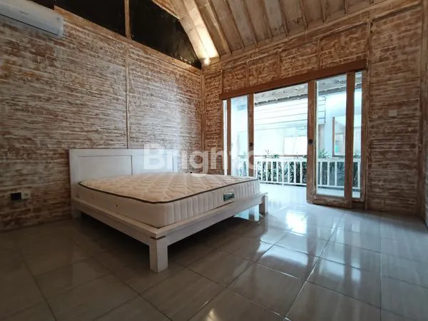 image VILLA JOGLO STYLE 3 BR, FULLY FURNISHED, PADANG LINJONG CANGGU (2)