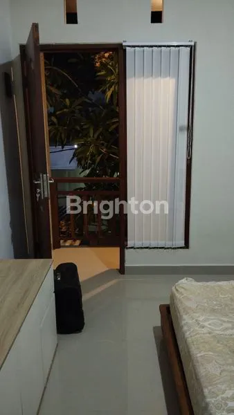 image RUMAH SEMI FURNISH 2 LANTAI 3 BR LOKASI STRATEGIS DI DENPASAR UTARA (5)