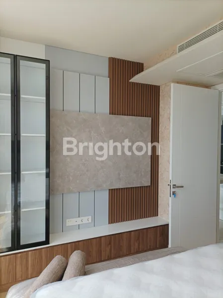 image APARTEMEN ONE ICON PUSAT TENGAH KOTA SBY, DEKAT TP, MEWAH MODERN 3BR FULL FURNISHED BARU (7)