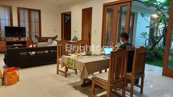 image DIJUAL RUMAH LUAS TANAH KUSIR - JL DELMAN INDAH, KEBAYORAN LAMA UTARA, JAKSEL | LT 288 M² (5)