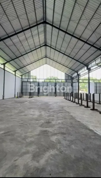 image GUDANG BESAR KAWASAN STRATEGIS BYPASS IB MANTRA (2)