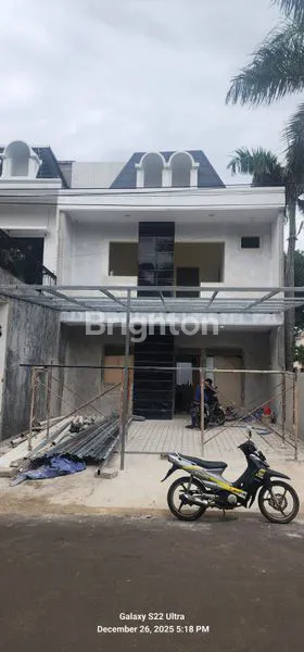 image RUMAH HOEK BARU RENOVASI DI REGENSI MELATI MAS (1)