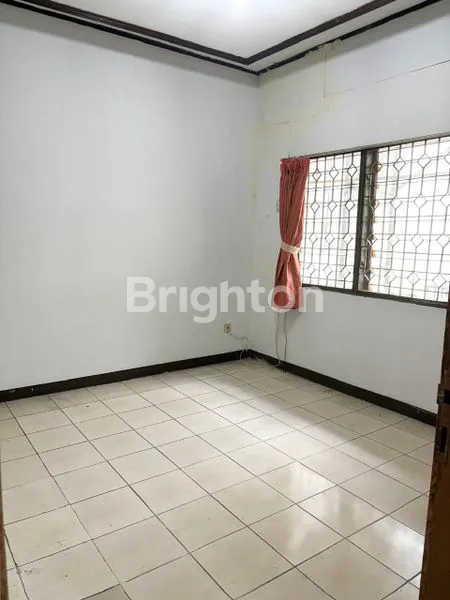 image RUMAH HOOK 2 LANTAI, LT 230M² DI PONDOK KELAPA (8)
