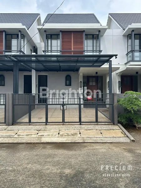 image PRECIUM KEBAYORAN BARU (1)