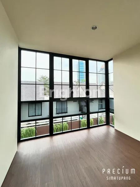 image PRECIUM SIMATUPANG (6)