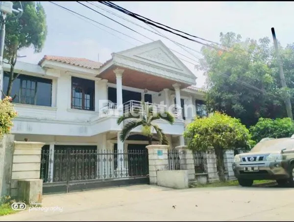 image RUMAH MEWAH 8 KT + KOLAM RENANG DI PONDOK CABE (1)