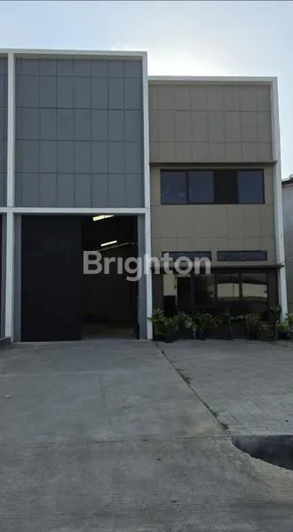 image GUDANG BARU DAN KANTOR DI KAMAL JAKARTA BARAT , BEBAS BANJIR, AKSES KONTAINER 40 FEET (1)