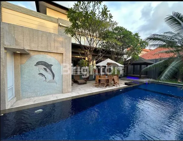 image DIJUAL RUMAH STYLE VILLA MEWAH BERLOKASI STRATEGIS DI JALAN TAMAN WEDASARI, DENPASAR BARAT (1)