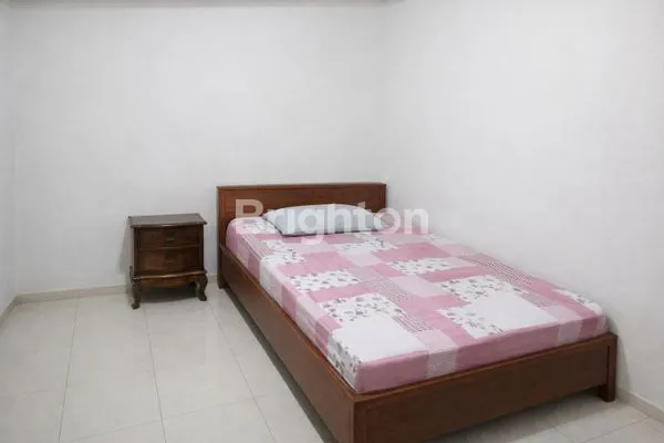 image RUMAH LUAS 633 M² DI KOJA JAKARTA UTARA – DEKAT PELABUHAN, PARKIR 10 MOBIL (8)