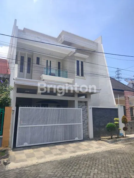 image RUMAH BESAR DISEWAKAN SEMI FURNISH DEKAT UNIVERSITAS BRAWIJAYA MALANG (1)