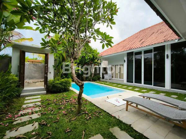 image ELEGANT & COMFORTABLE 3 BR VILLA, FULLY FURNISHED WITH SWIMMING POOL - IN PADANG LINJONG CANGGU,  NEARBY BEACH (1)