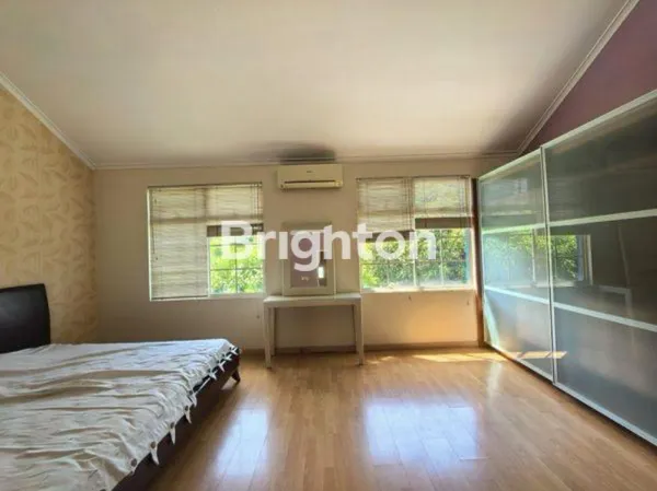 image RUMAH FULLY FURNISHED BARU RENOVASI STRATEGIS DEKAT PINTU TOL KARAWACI TANGERANG  (3)