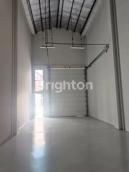 image GUDANG STRATEGIS DI BIZPARK PIK2, 120M² (3)