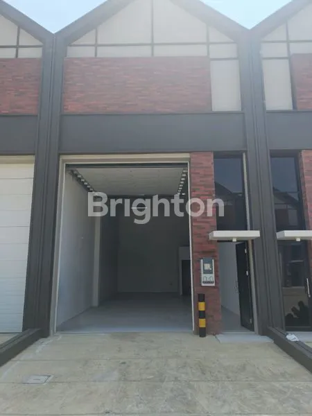 image GUDANG STRATEGIS DI BIZPARK PIK2, 120M² (2)