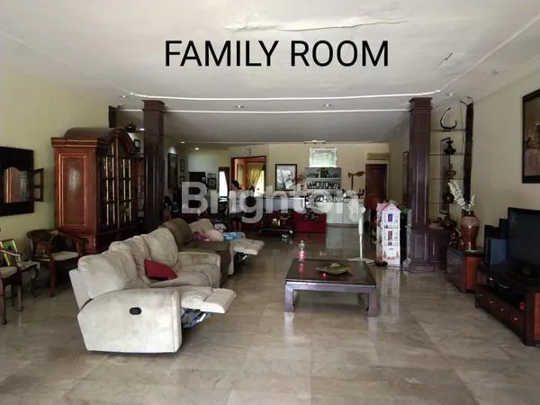 image RUMAH MEWAH 1.000M² DI PEJATEN, 4+2 KT, KOLAM RENANG (1)