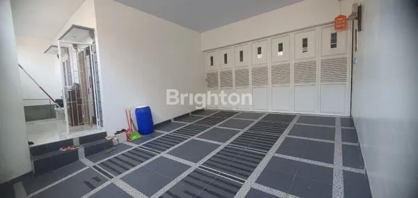 image RUMAH 3 LANTAI + SWIMING POOL DI SUNTER (3)