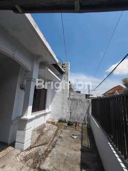 image RUMAH LUAS TERJANGKAU SEMI FURNISHED PERUMAHAN BEDALI AGUNG SIAP HUNI AREA NYAMAN RESIDENSIAL STRATEGIS SELANGKAH KE TOL LAWANG KABUPATEN MALANG  (2)