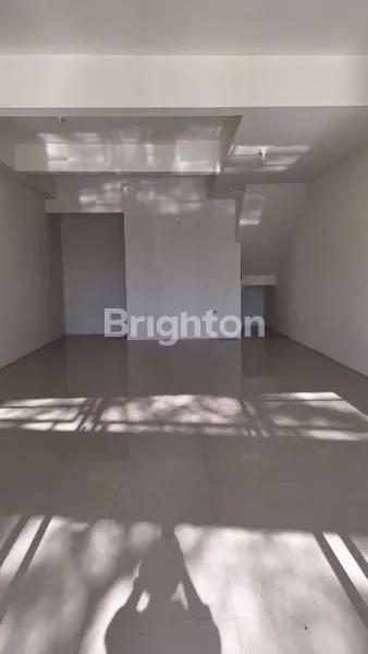 image RUKO MULTIFUNGSI DI SOHO GRAHA NATURA, SEWA 140JT/TH (3)