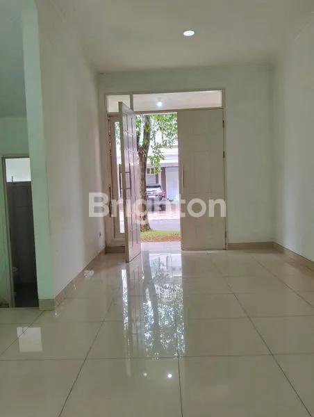 image RUMAH MEWAH DI SUMARECON BEKASI  (8)