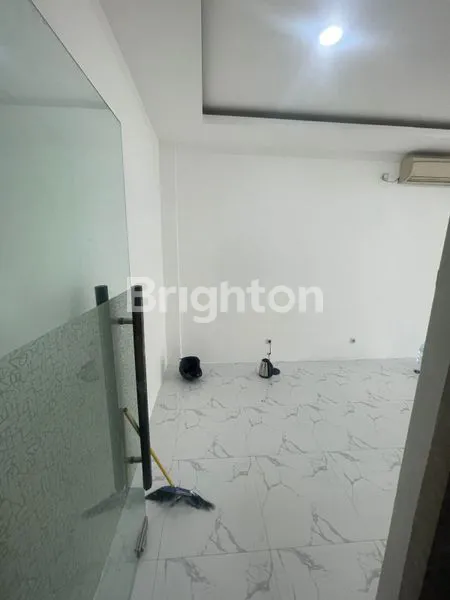 image RUKO STRATEGIS NEGO ABIS MURAH DEKAT MALL GANDARIA CITY KEBAYORAN LAMA JAKARTA SELATAN (2)