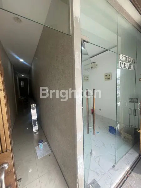 image RUKO STRATEGIS NEGO ABIS MURAH DEKAT MALL GANDARIA CITY KEBAYORAN LAMA JAKARTA SELATAN (6)
