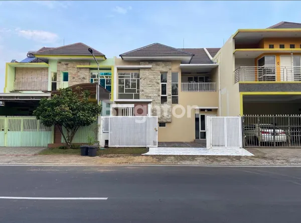 image RUMAH 2 LANTAI SIAP HUNI PURI SURYA JAYA NEW VANCOUVER (1)