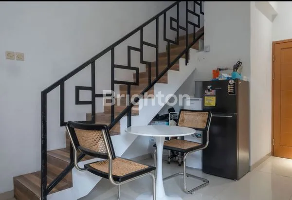 image RUMAH 2 LANTAI, SEMI FURNISHED, PALMERAH , JAKARTA BARAT. (4)