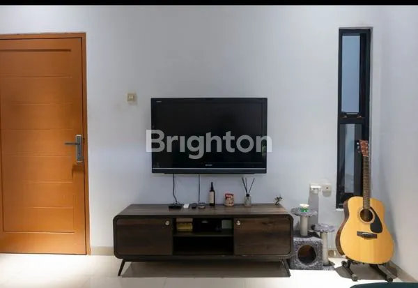 image RUMAH 2 LANTAI, SEMI FURNISHED, PALMERAH , JAKARTA BARAT. (5)