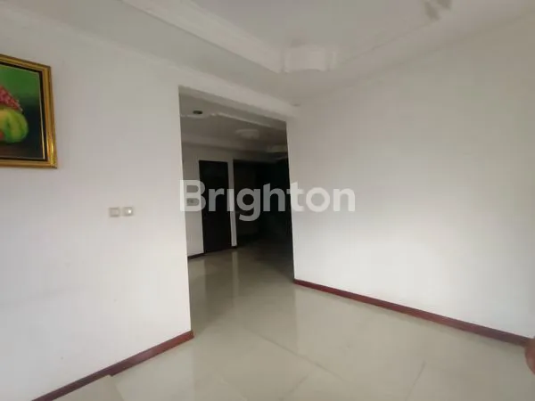 image DIJUAL RUMAH BESAR & STRATEGIS DI TIPES SOLO (7)