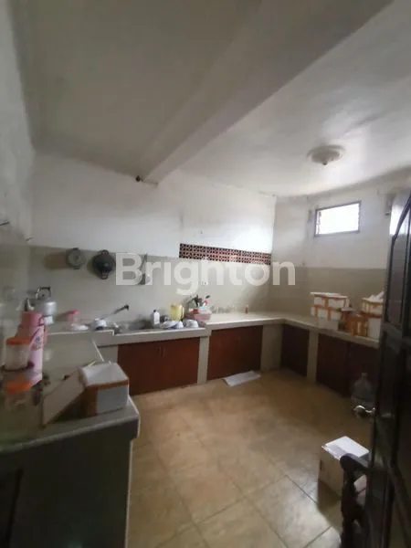 image DIJUAL RUMAH BESAR & STRATEGIS DI TIPES SOLO (8)