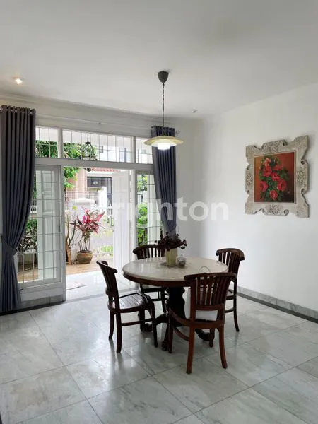 image RUMAH HOOK LUAS 370 M² CINERE ESTATE, ONE GATE, SHM, SECURITY 24 JAM (5)