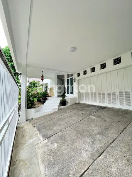 image RUMAH HOOK LUAS 370 M² CINERE ESTATE, ONE GATE, SHM, SECURITY 24 JAM (3)