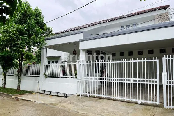 image RUMAH HOOK LUAS 370 M² CINERE ESTATE, ONE GATE, SHM, SECURITY 24 JAM (1)