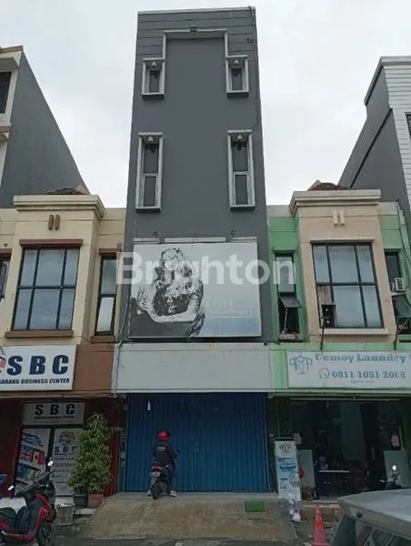 image RUKO GADING HIBRIDA AREA KOMERSIL RAMAI RUKO 4 LANTAI FULL RENOV SIAP PAKAI COCOK UNTUK KANTOR, SALON, YOGA (1)