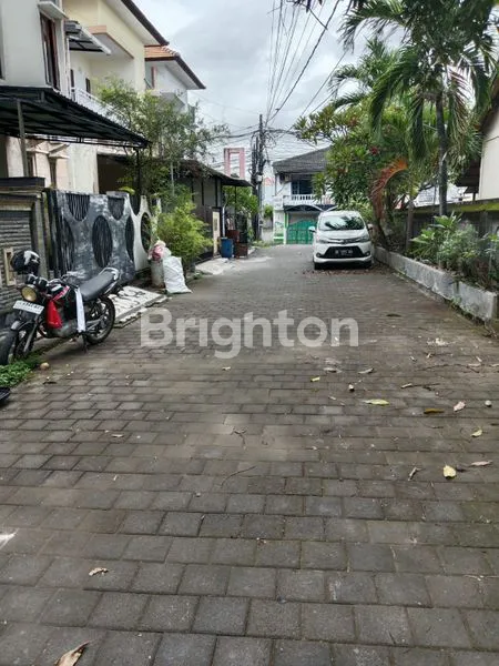 image RUMAH LANGKA DAN STRATEGIS DI DENPASAR SELATAN  (2)