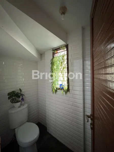 image DIJUAL RUMAH RAPI DAN ASRI DI KRAMAT JATI, JAKTIM LT: 132M2 (8)