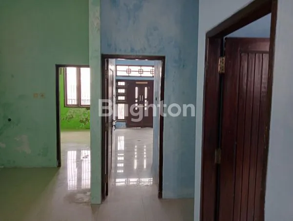 image RUMAH 2 LANTAI DI GRAND SEMANGGI RESIDENCE SURABAYA (4)