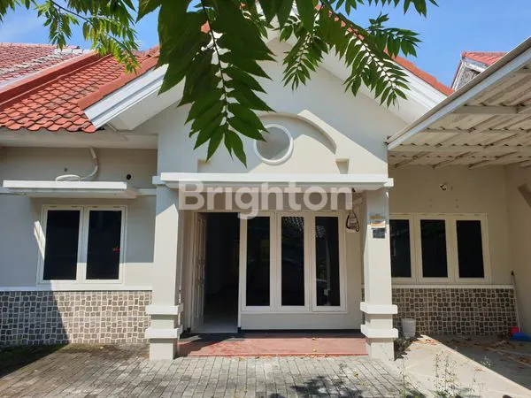 image RUMAH 1 LANTAI SIAP PAKAI, SUDAH RENOVASI, 3+1 KAMAR TIDUR DALAM KOMPLEK ONE GATE ARAYA 2, DEKAT KE RAYA MERR (1)