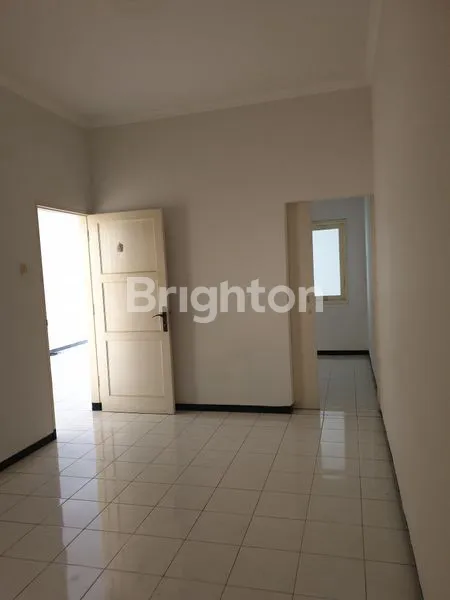 image RUMAH 1 LANTAI SIAP PAKAI, SUDAH RENOVASI, 3+1 KAMAR TIDUR DALAM KOMPLEK ONE GATE ARAYA 2, DEKAT KE RAYA MERR (5)